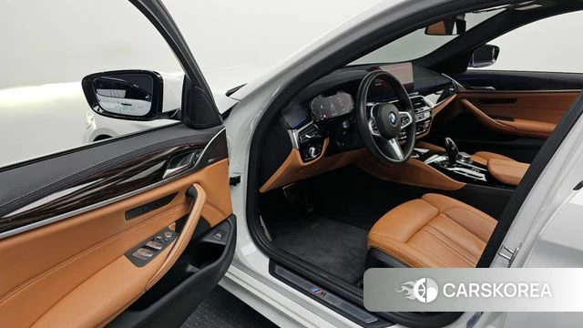 BMW 5 Series (G30) id 3965608 из Кореи 20