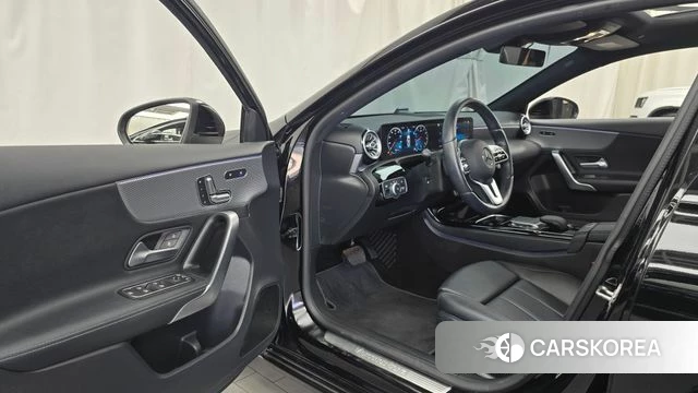 Mercedes-Benz A-Class W177 id 4642065 из Кореи 30