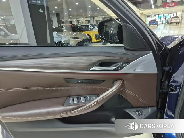 BMW 5 Series (G30) id 3570742 из Кореи 20