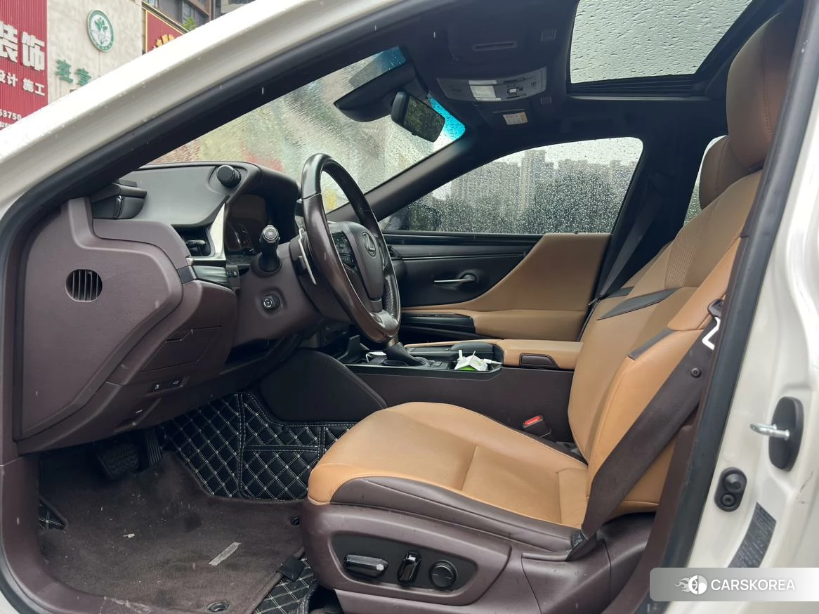Lexus ES id 4486505 из Китая 28