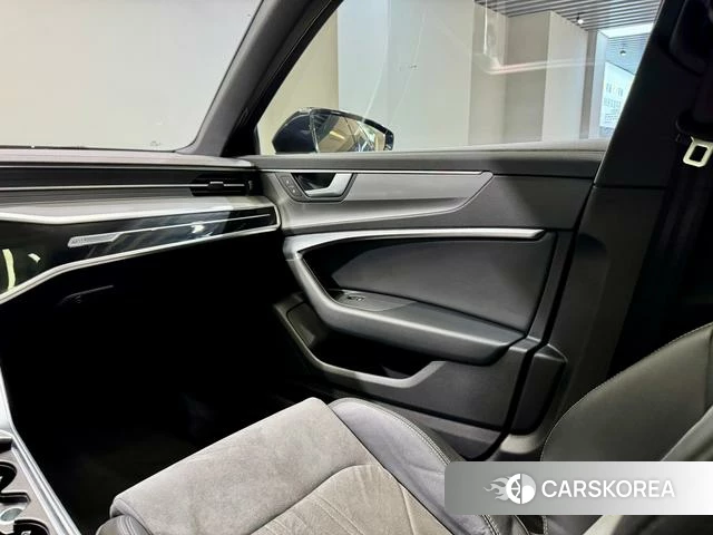 Audi A6L id 3896017 из Китая 29