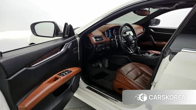 Maserati Ghibli id 3942572 из Кореи 20