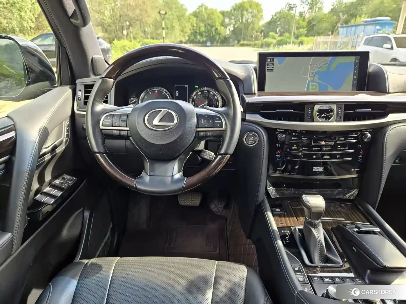 Lexus LX id 4654475 из Китая 16