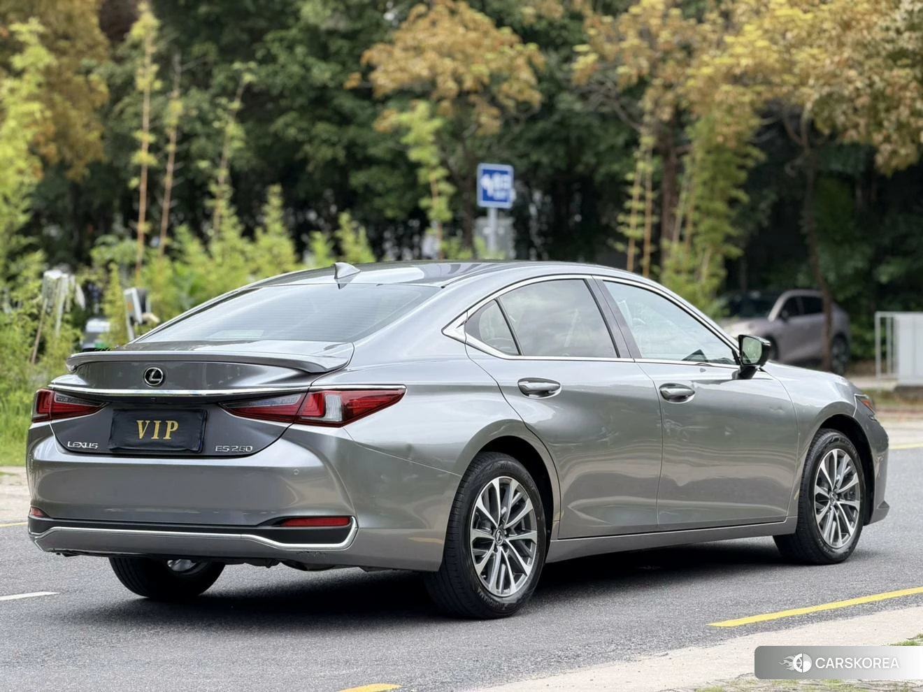 Lexus ES id 4453171 из Китая 16