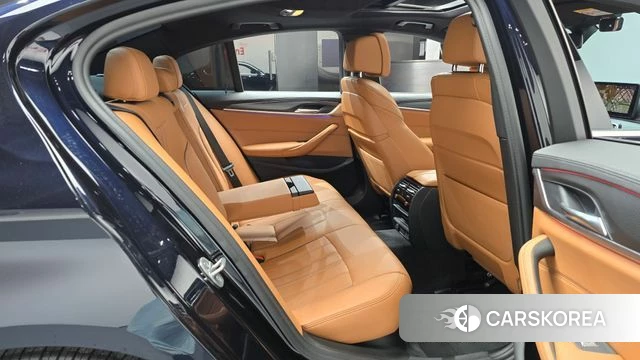 BMW 5 Series (G30) id 4855224 из Кореи 31