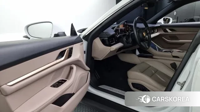 Porsche Taycan id 3349833 из Кореи 20