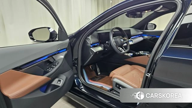 BMW 5 Series (G60) id 4177616 из Кореи 20