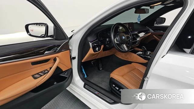 BMW 5 Series (G30) id 3884340 из Кореи 20