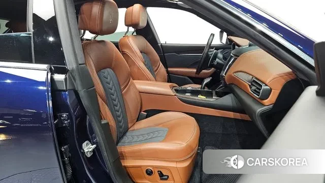 Maserati Levante id 2895966 из Кореи 20