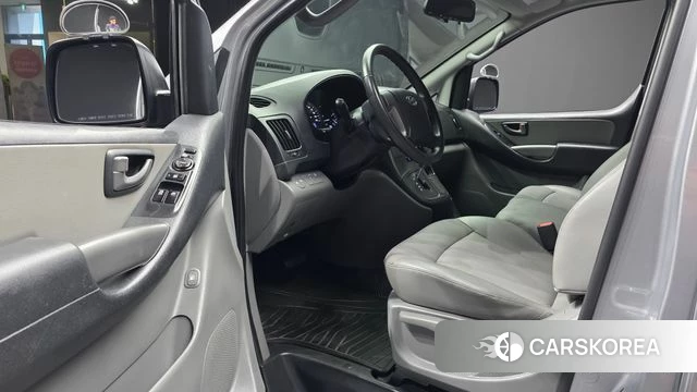 Hyundai The New Grand Starex id 4662236 из Кореи 30