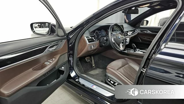 BMW 7 Series (G11) id 4295046 из Кореи 20