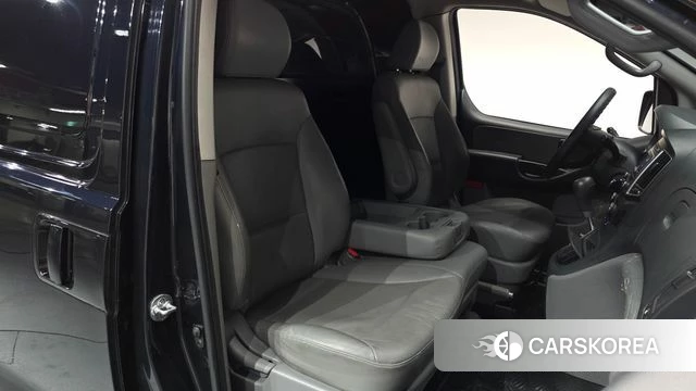 Hyundai The New Grand Starex id 3807337 из Кореи 20