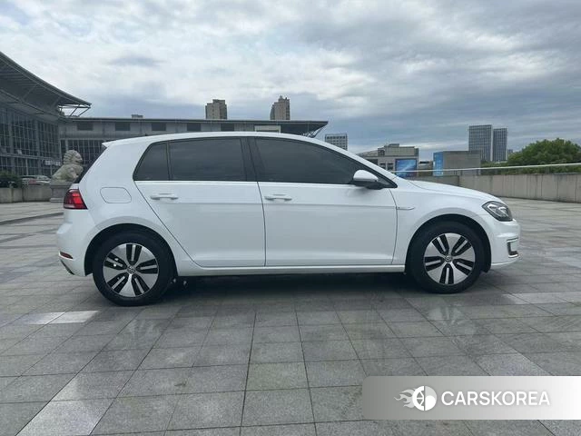 Volkswagen Golf id 4261038 из Китая 17