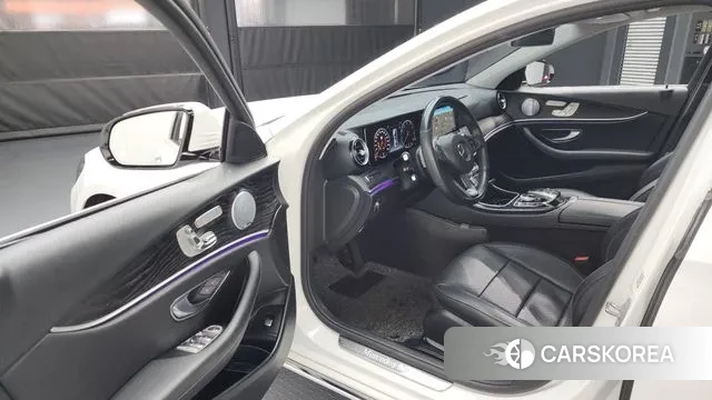Mercedes-Benz E-Class W213 id 3651906 из Кореи 20