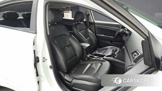 Hyundai Avante AD id 4620520 из Кореи 30