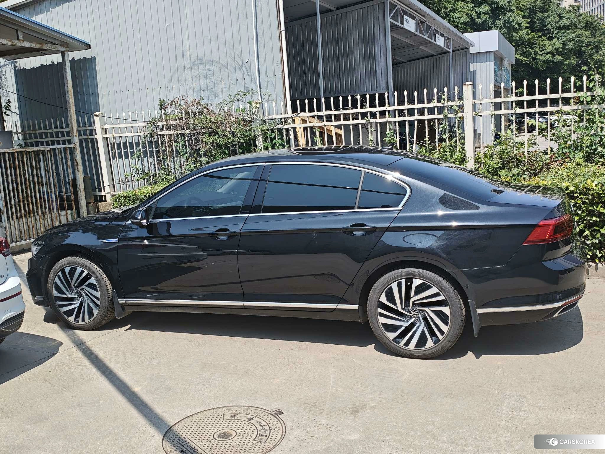 Volkswagen Magotan PHEV id 4513874 из Китая 10