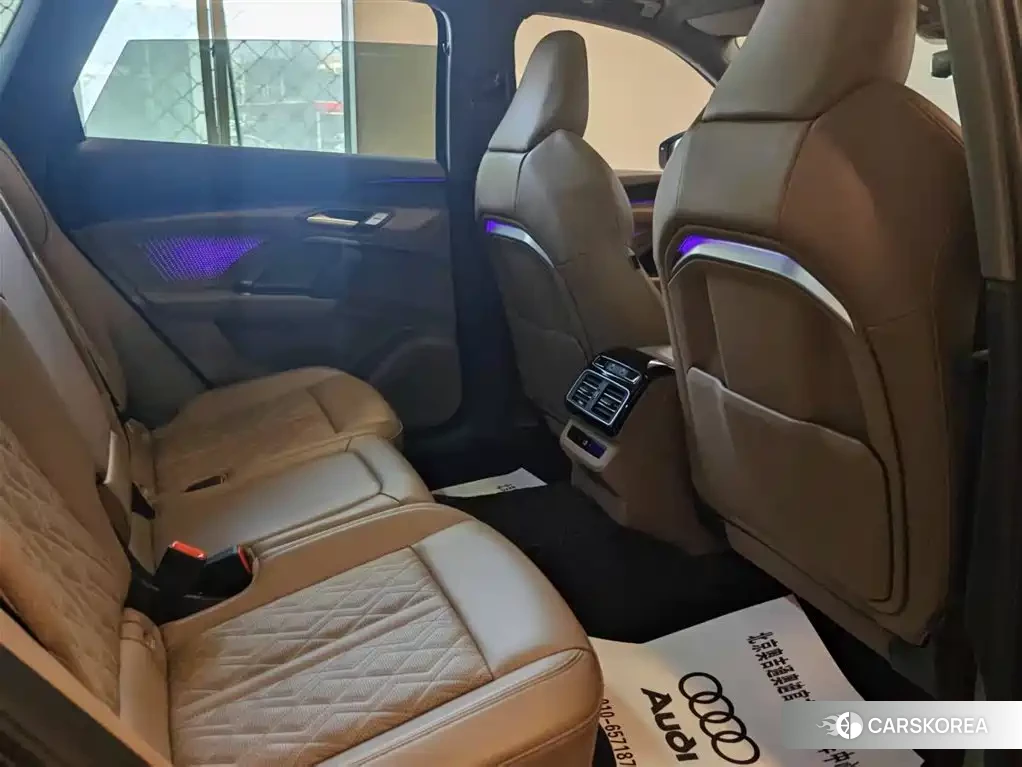 Audi Q5L id 4634759 из Китая 26