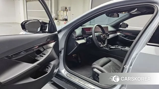 BMW 5 Series (G60) id 3353402 из Кореи 20