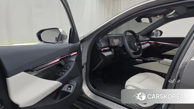 BMW 5 Series (G60) id 3750844 из Кореи 20