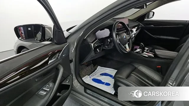 BMW 5 Series (G30) id 3412112 из Кореи 20