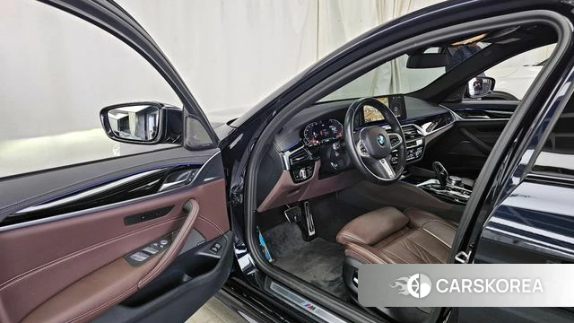 BMW 5 Series (G30) id 4280929 из Кореи 33