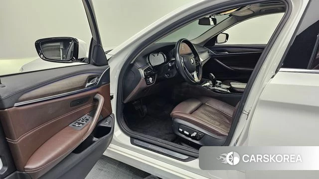 BMW 5 Series (G30) id 4582060 из Кореи 31