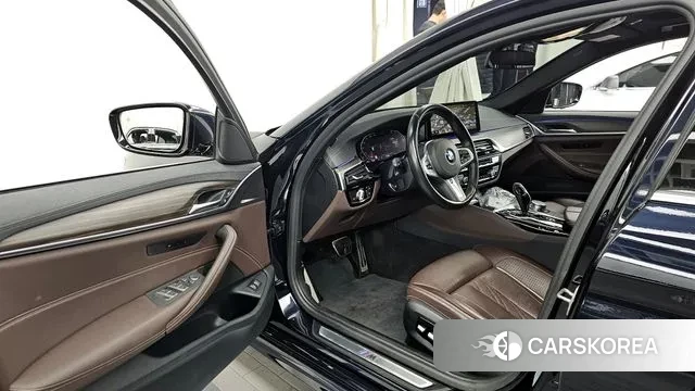 BMW 5 Series (G30) id 3318548 из Кореи 20