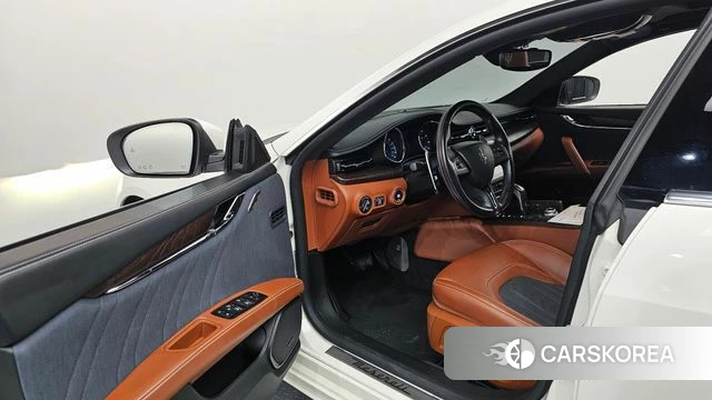 Maserati Quattroporte id 3886414 из Кореи 20