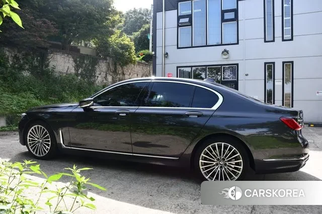 BMW 7 Series (G11) id 3458375 из Кореи 13