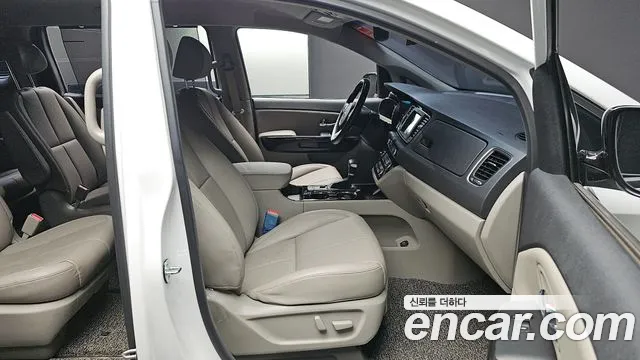 Kia The New Carnival id 2487434 из Кореи 19