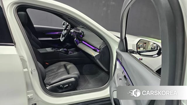 BMW 5 Series (G60) id 3825776 из Кореи 20