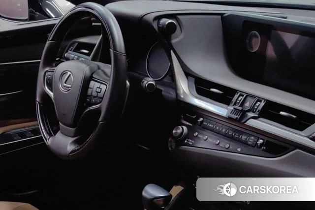 Lexus ES id 4279272 из Китая 22