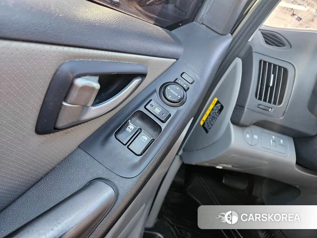 Hyundai The New Grand Starex id 4317986 из Кореи 16