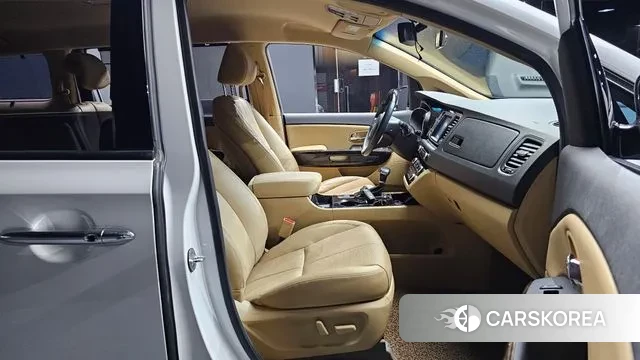 Kia The New Carnival id 3728564 из Кореи 20