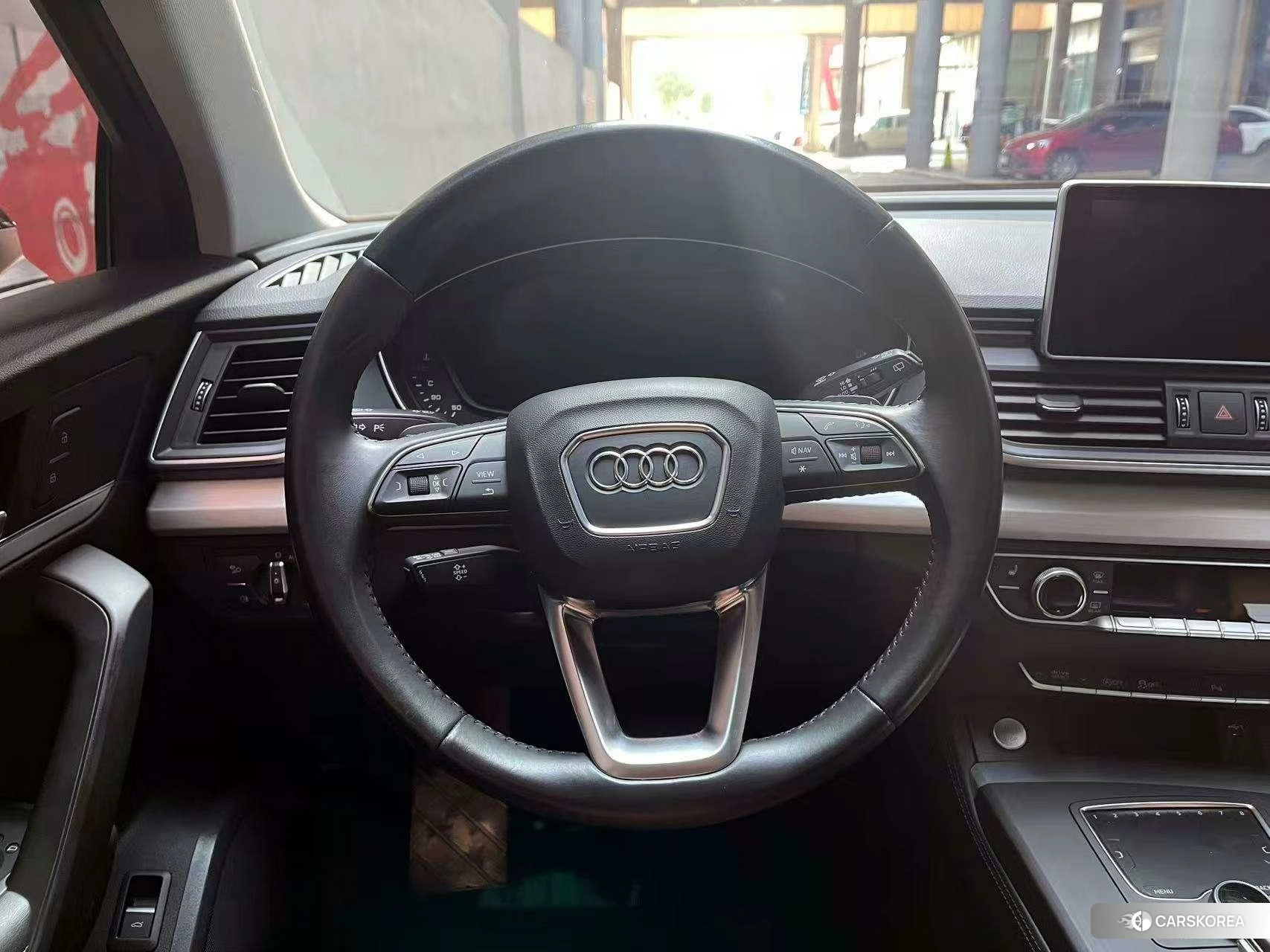 Audi Q5L id 4514762 из Китая 14