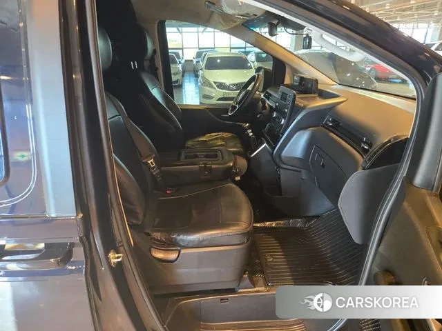 Hyundai Staria id 3458848 из Кореи 17