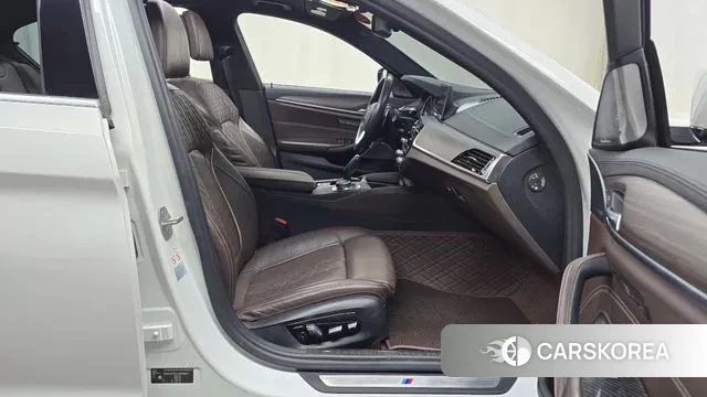 BMW 5 Series (G30) id 3408313 из Кореи 20