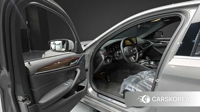 BMW 5 Series (G30) id 3852141 из Кореи 20