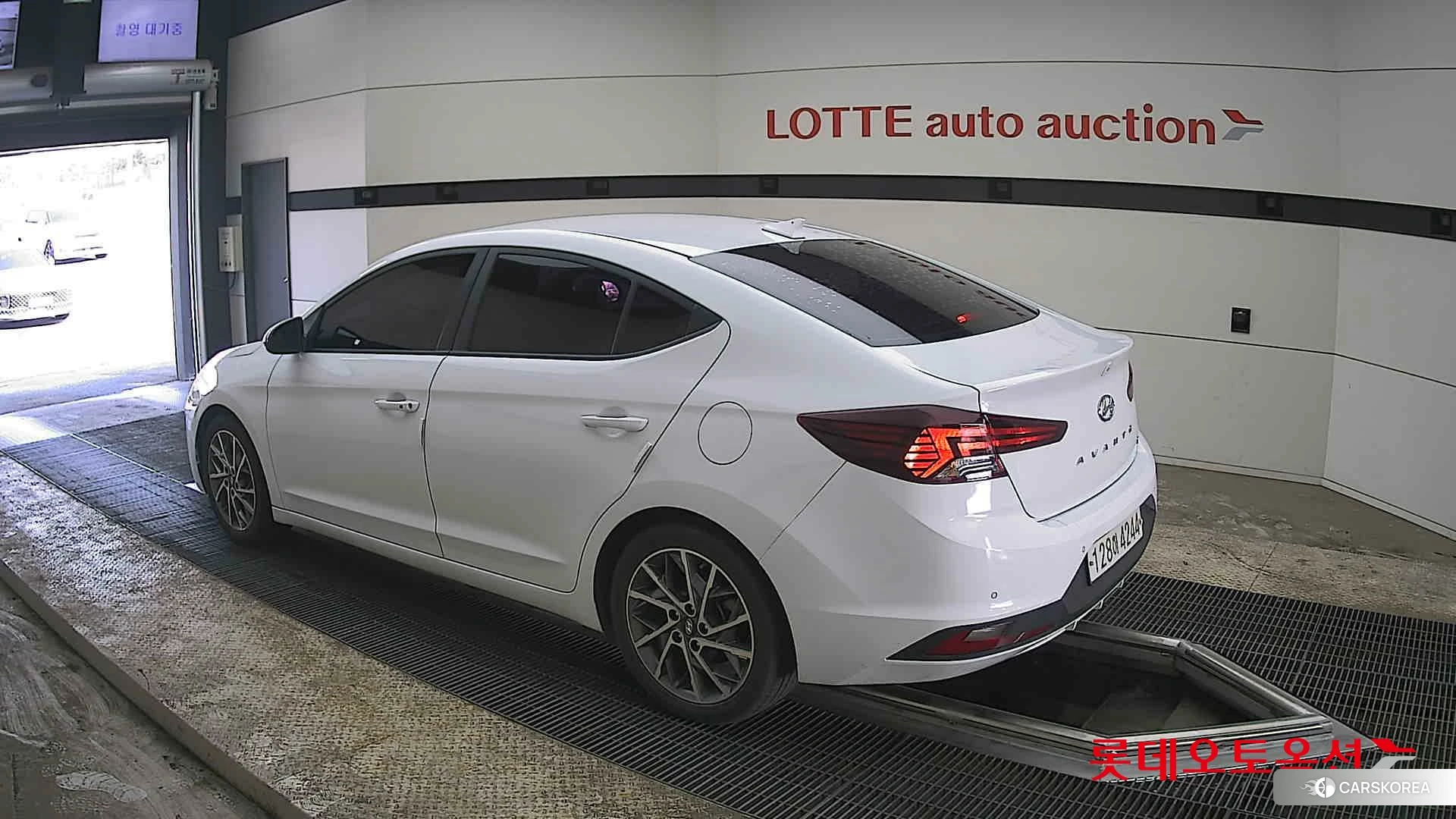 Hyundai Avante id 3881984 из Кореи 36