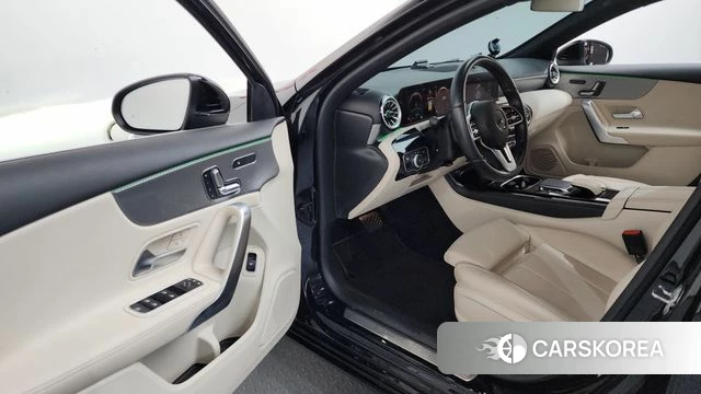 Mercedes-Benz A-Class W177 id 4665827 из Кореи 20