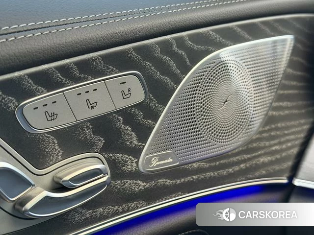 Mercedes-Benz CLS id 4392072 из Китая 27