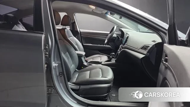 Hyundai Avante AD id 3494703 из Кореи 20