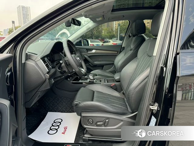 Audi Q5L id 3857940 из Китая 30