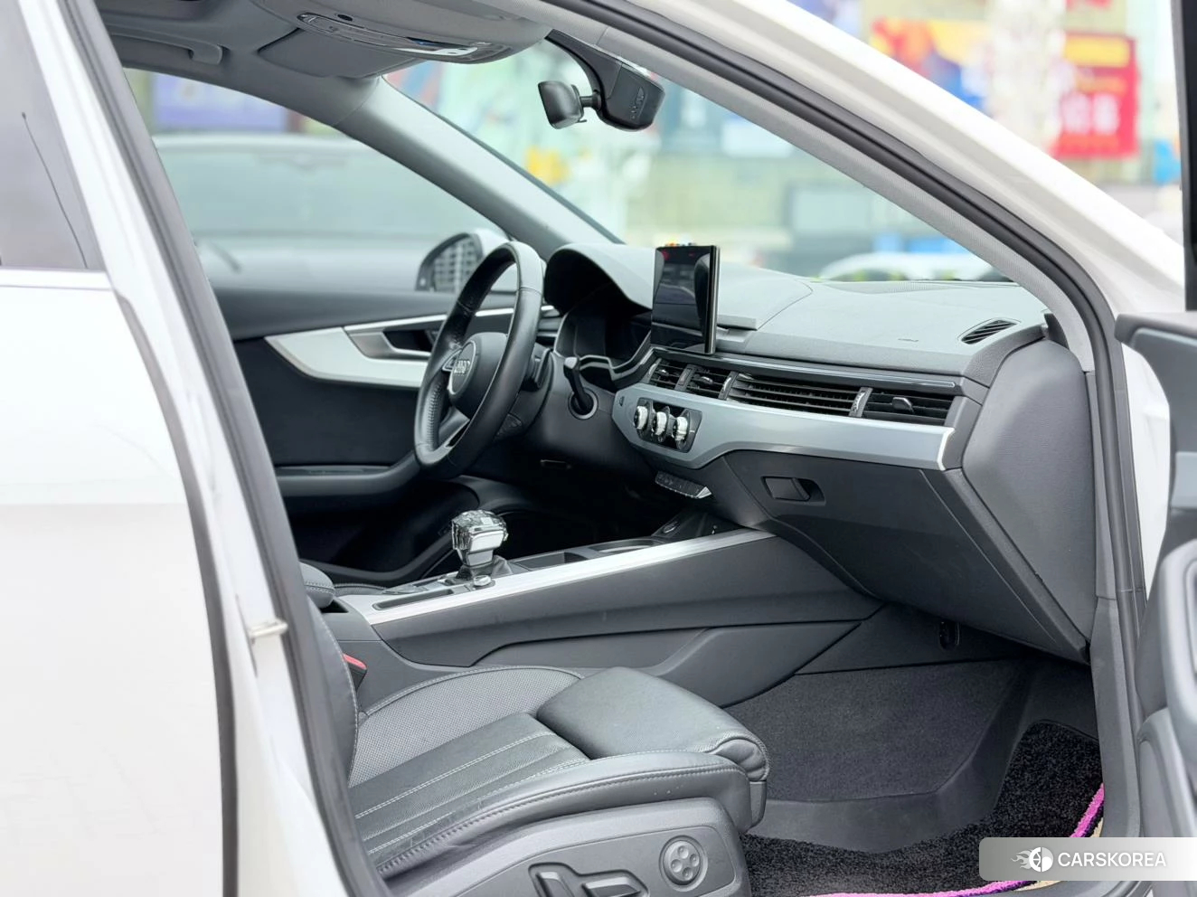 Audi A4L id 4510299 из Китая 16