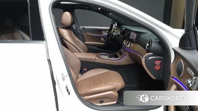 Mercedes-Benz E-Class W213 id 4793802 из Кореи 34