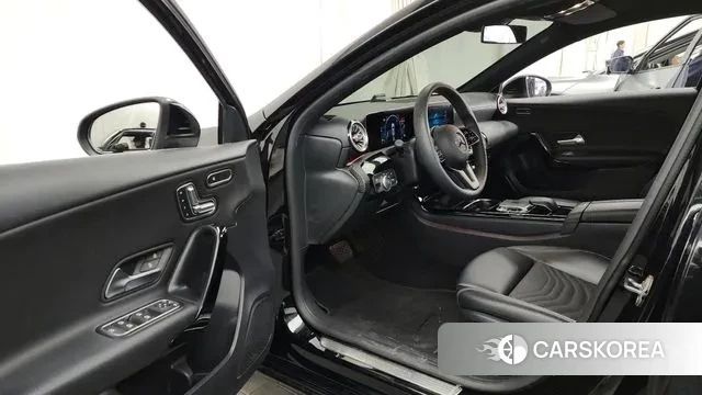 Mercedes-Benz A-Class W177 id 3766149 из Кореи 20