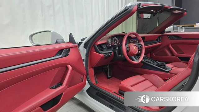 Porsche 911(992) id 4349112 из Кореи 32
