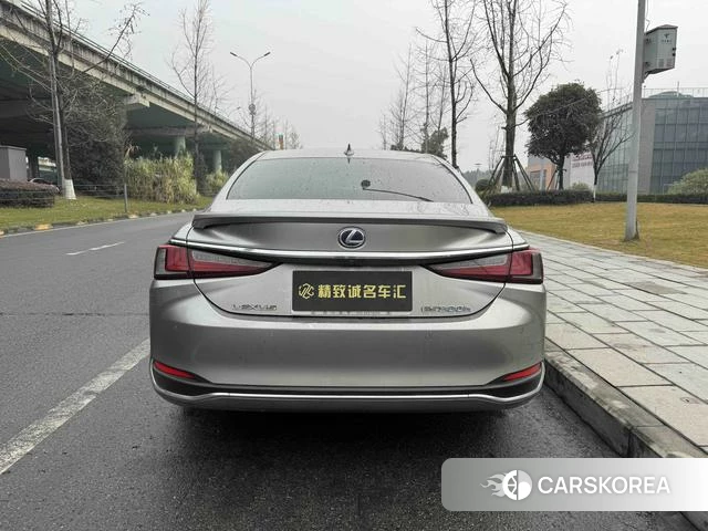 Lexus ES id 4273751 из Китая 10
