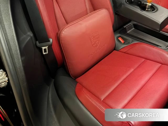 Porsche Taycan id 4206642 из Кореи 19