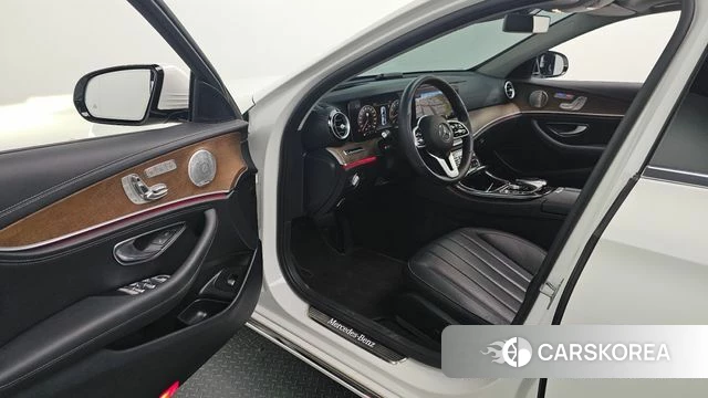 Mercedes-Benz E-Class W213 id 4717574 из Кореи 33